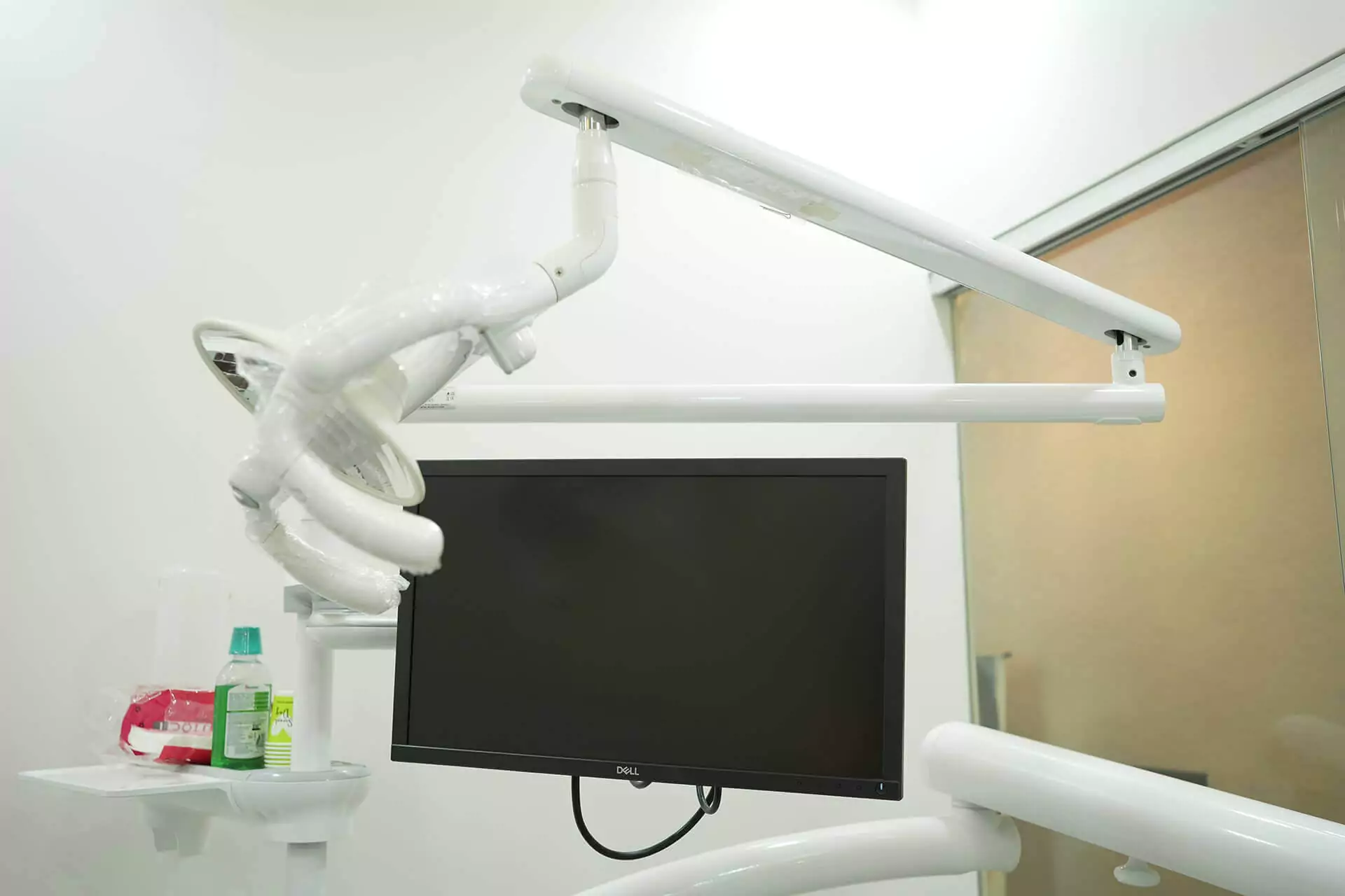 Dr Dipti Smile Suite | Ceilling Mounted Set up